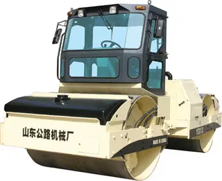 YZC13压路机优势解析：结构紧凑动力强 压路效果佳