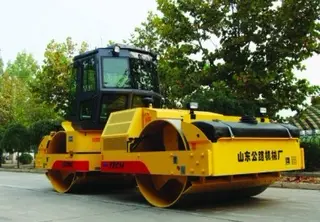 YZC14压路机参数解析：高效稳定多功能，适合多种压实需求