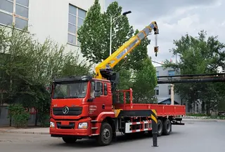 TGS300-4起重机：高起重能力与智能控制系统