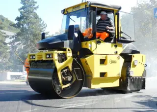 宝马格BW174HYBRID压路机技术参数与性能优势分析