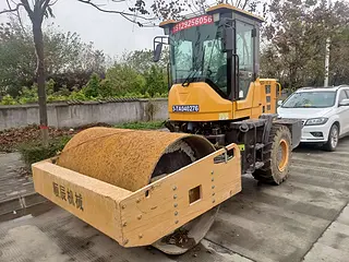 YZD-1850压路机性能优势分析，动力强劲高效节能施工利器