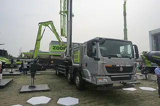 中联重科55吨汽车起重机性能优势及技术参数详解