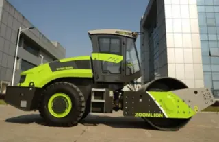 中联重科ZRS320E压路机技术参数与性能优势分析