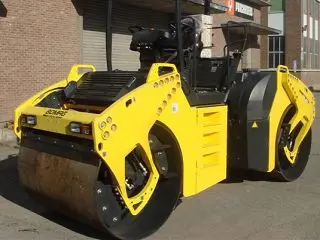 宝马格BW141AD-4压路机技术参数与性能优势分析