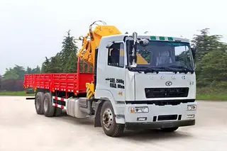 成龙威CLQ5250JSQ4HN起重机性能特点及优势分析