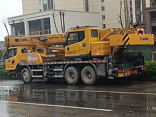 20吨汽车起重机性能优势分析，高效安全作业解决方案