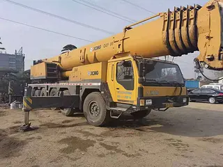 200吨汽车起重机技术参数与性能优势分析