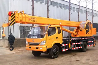 12吨起重能力唐骏底盘起重机技术参数与性能优势分析