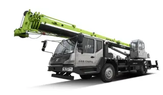 中联重科12吨汽车起重机性能参数及作业优势分析