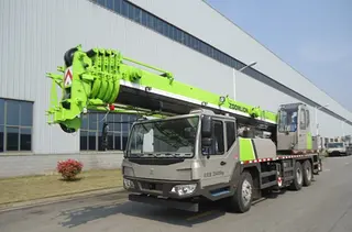 中联重科ZTC200V451起重机五大优势解析，高效节能安全可靠