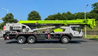 中联重科25吨汽车起重机性能优势及应用特点分析