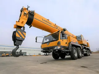 柳工TC800C6起重机80吨起重能力高效作业性能全面解析