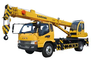 柳工TC80A4起重机技术参数与性能优势分析