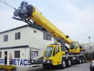 75吨级履带式起重机技术参数与性能优势解析