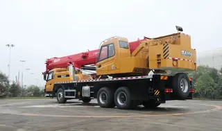 三一STC300E5起重机性能优势解析 高效节能安全可靠