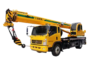 12吨底盘起重机性能优势详解，载重强操作便捷适用广泛