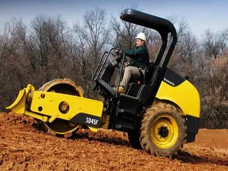 沃尔沃SD45F压路机性能优势及技术参数分析