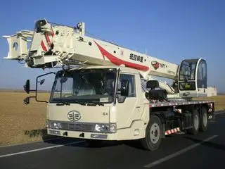 16吨抚挖QY16F1起重机性能参数与应用优势分析