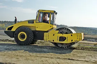 宝马格BW226DH-4BVC压路机技术参数与性能优势解析