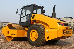 柳工CLG6122E压路机技术参数与性能优势分析