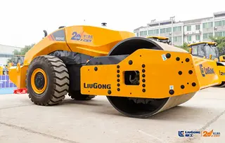 柳工CLG6626E无人压路机高效性能与智能化特点解析