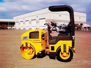 沃尔沃CR30压路机性能参数及优势特点全面解析