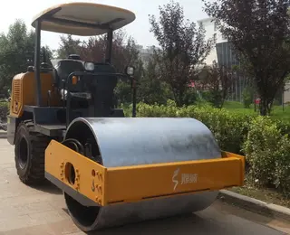 鼎诚DC-35T压路机性能优势分析，高效稳定施工利器