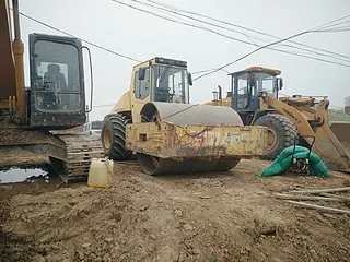 高性能压路机主要优势解析：动力强 操控便捷 压实效果优