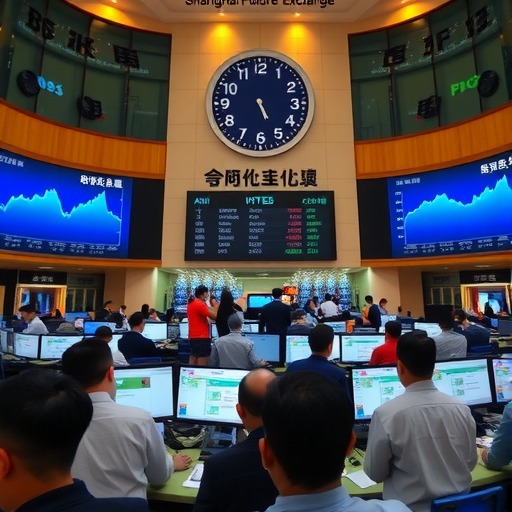 沪铝合约价格稳步上涨，多月期走势解析(图1)