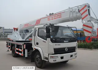 12吨起重能力，26米工作半径的高效起重机解析